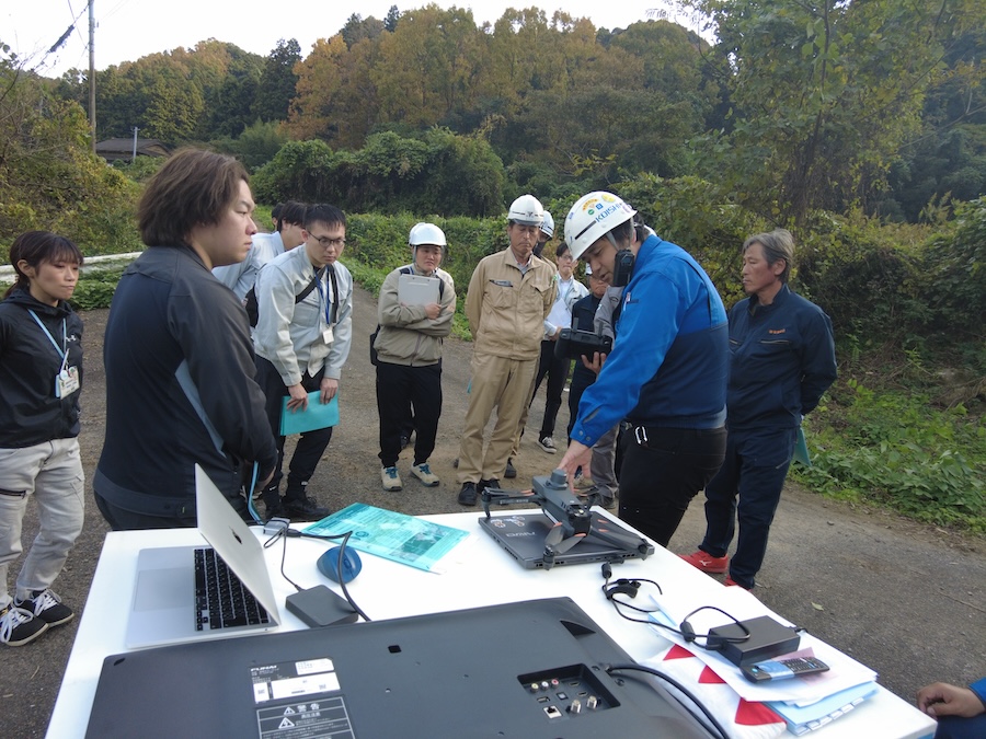 ドローンについて説明_社会実装研修会